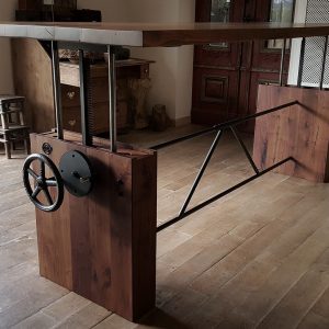 Height adjustable table - walnut - Modern Design