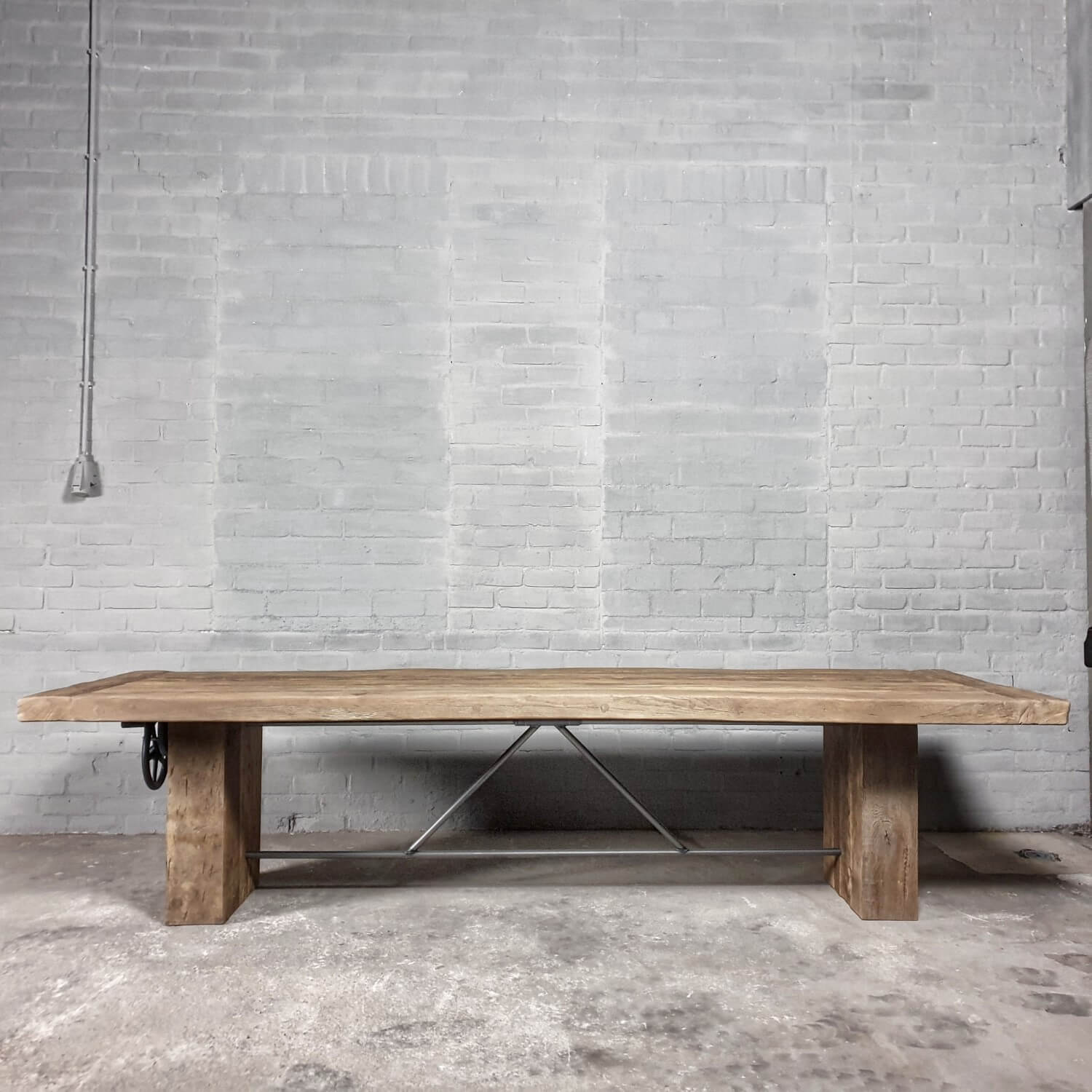 Height adjustable wooden dining table - reclaimed oak - Z015 - DT69