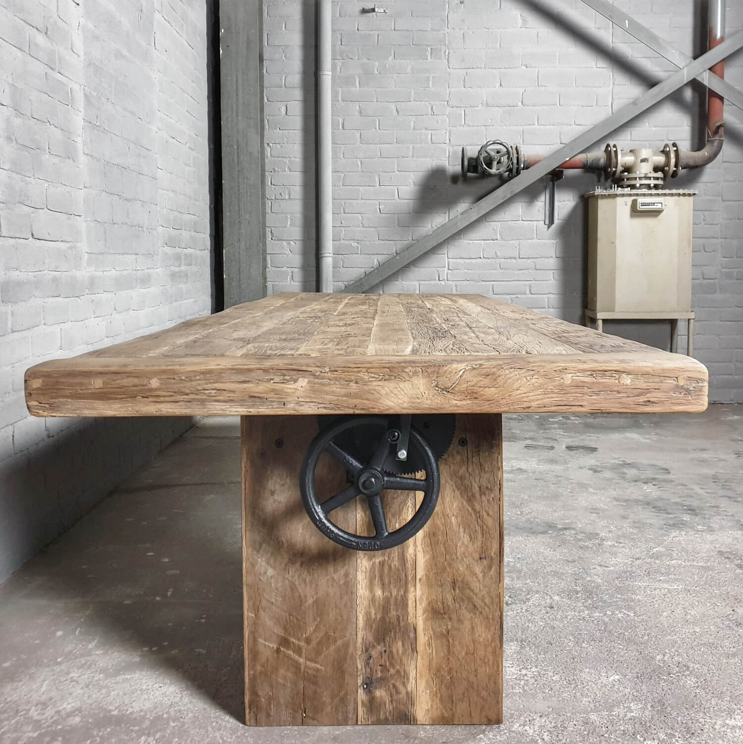 Height adjustable wooden dining table - reclaimed oak - Z015 - DT69