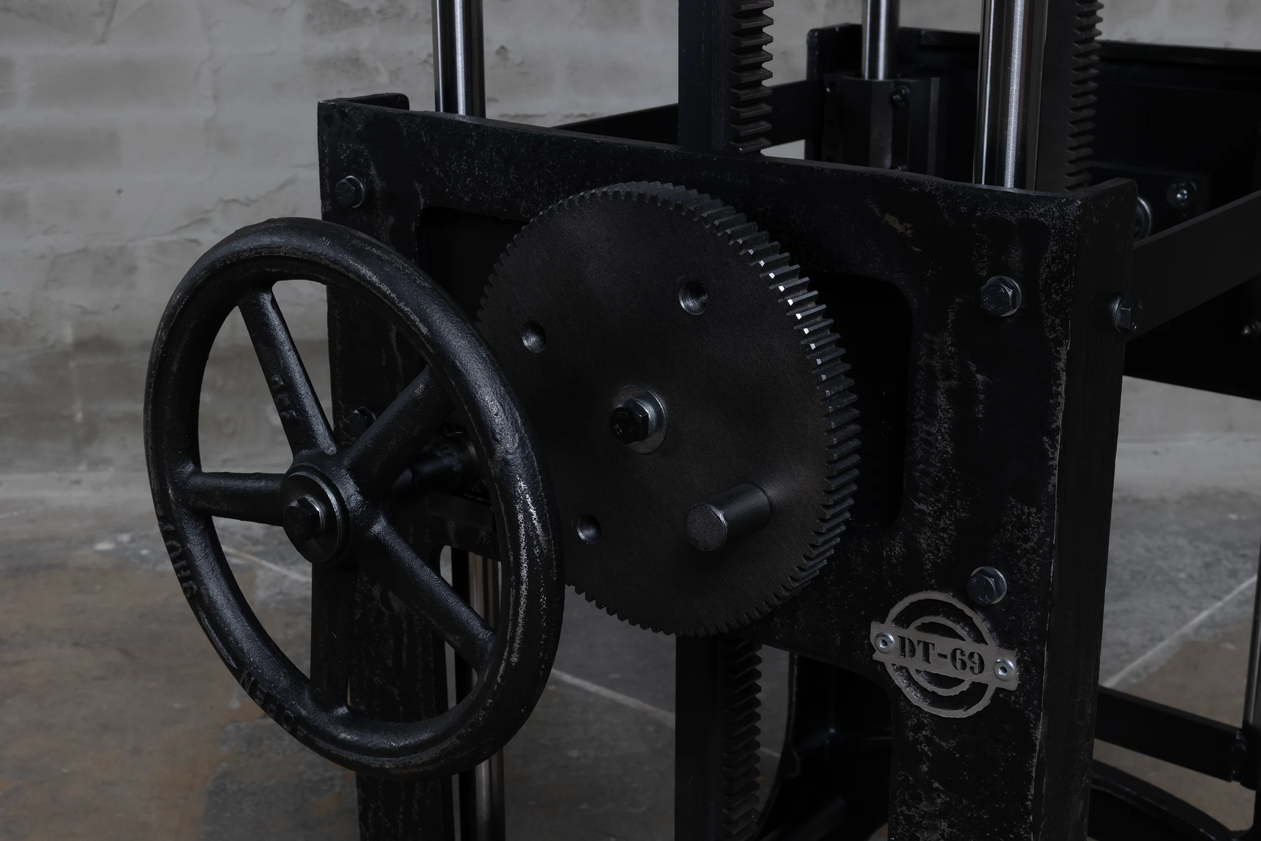 Separate height adjustable table legs closeup from mechanism