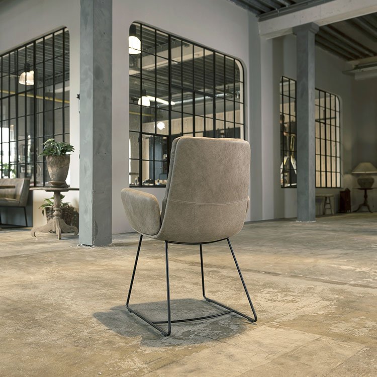 Arva moderne eetkamerstoel Showroomfoto 2 - S030