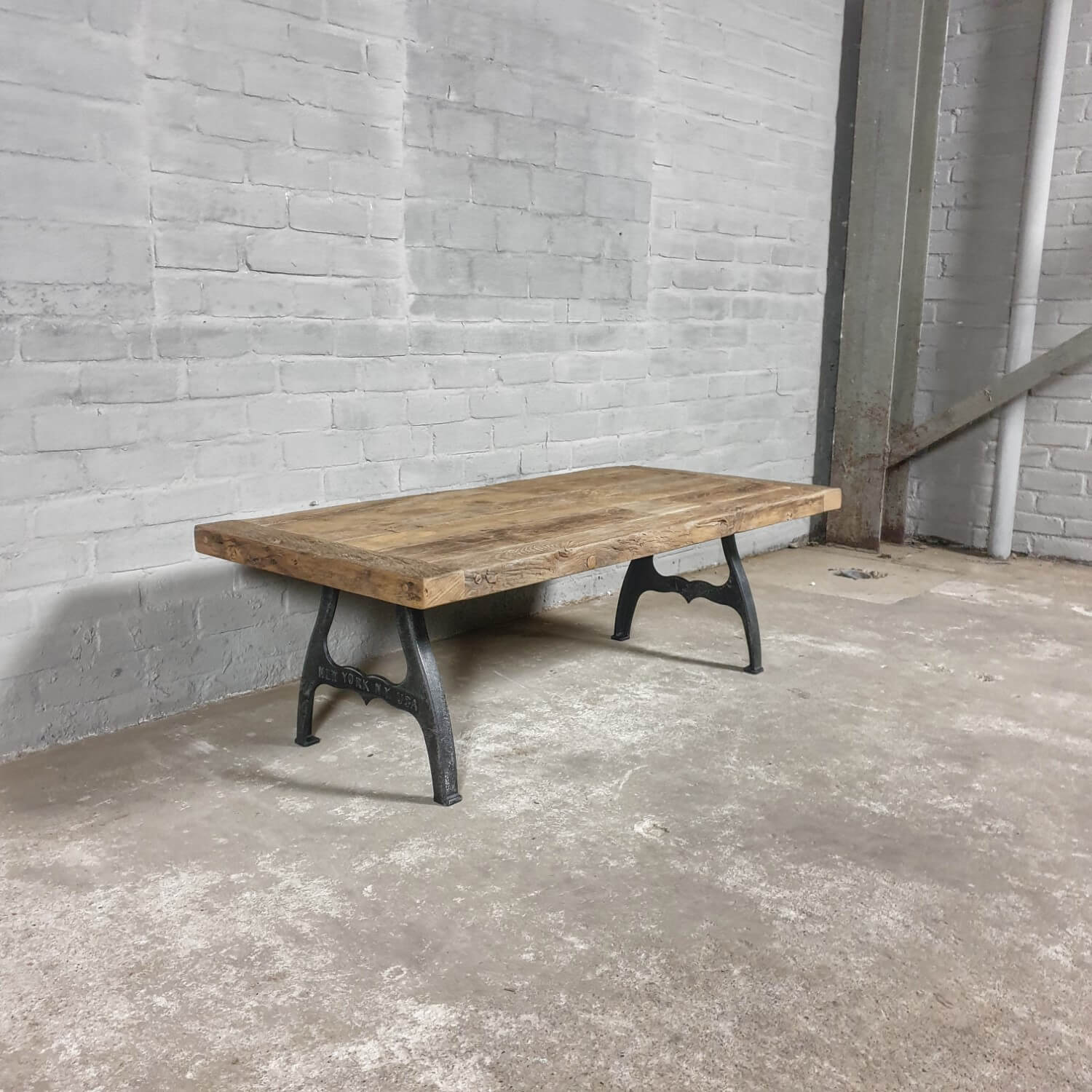 Industrial oak coffe table metal base – DT38