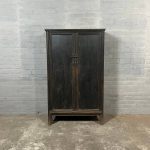 Old Chinese cupboard with 2 doors