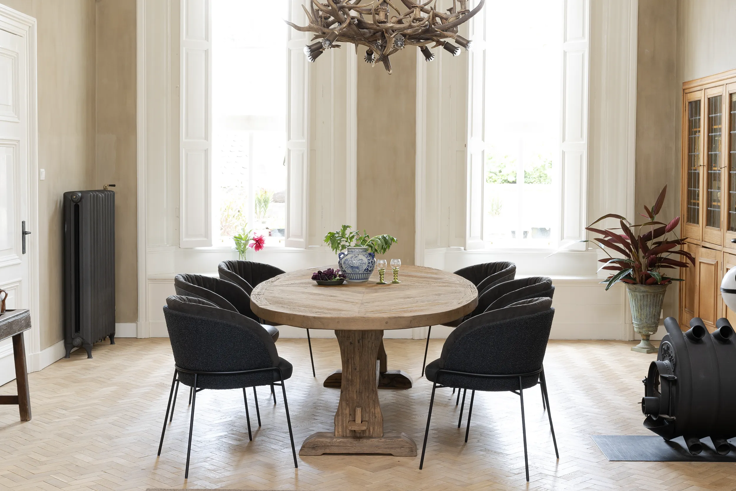 Ovale eiken kloostertafel Annecy op maat gemaakt in Nederland