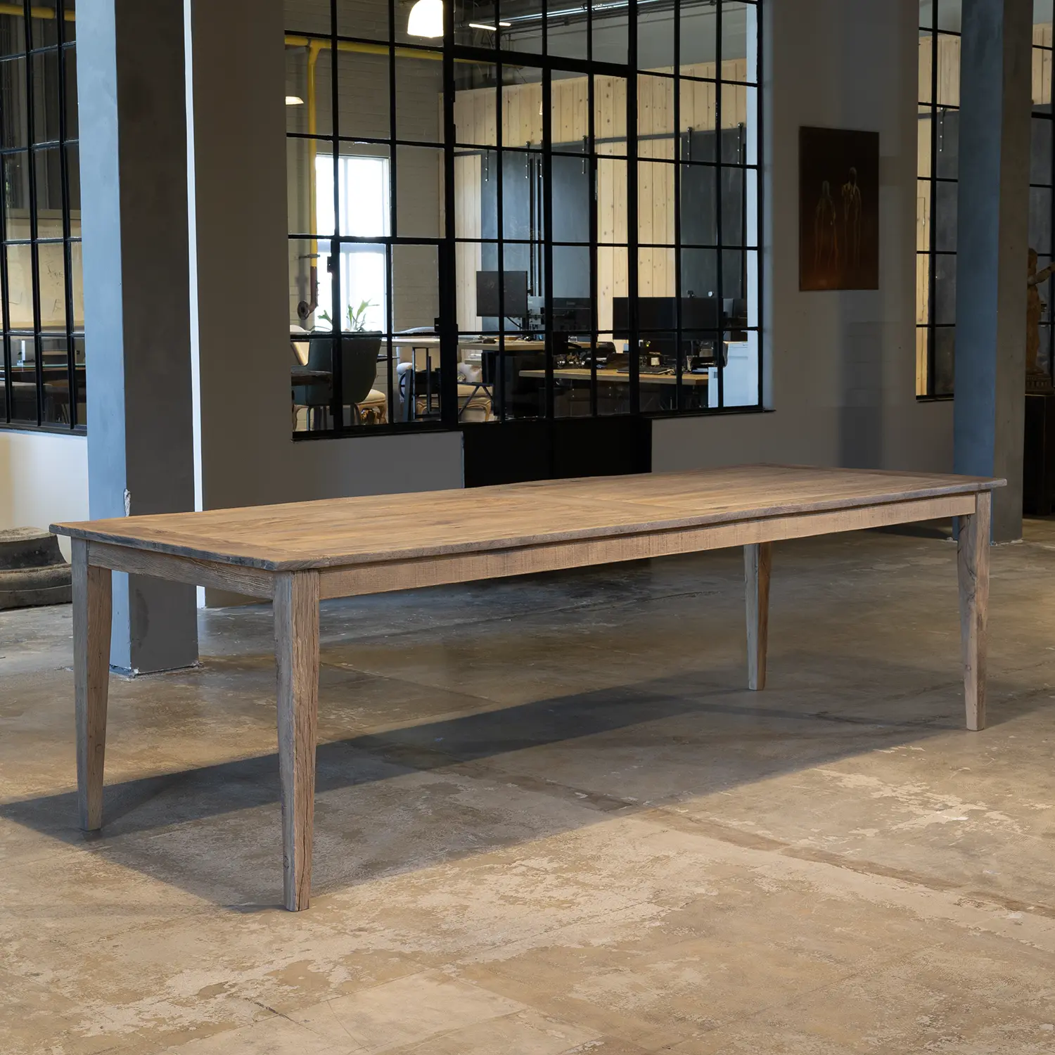 Franse eiken eettafel op maat Z035 Franse eiken eettafel model Pierre in landelijke stijl gemaakt van rustiek oud eikenhout
