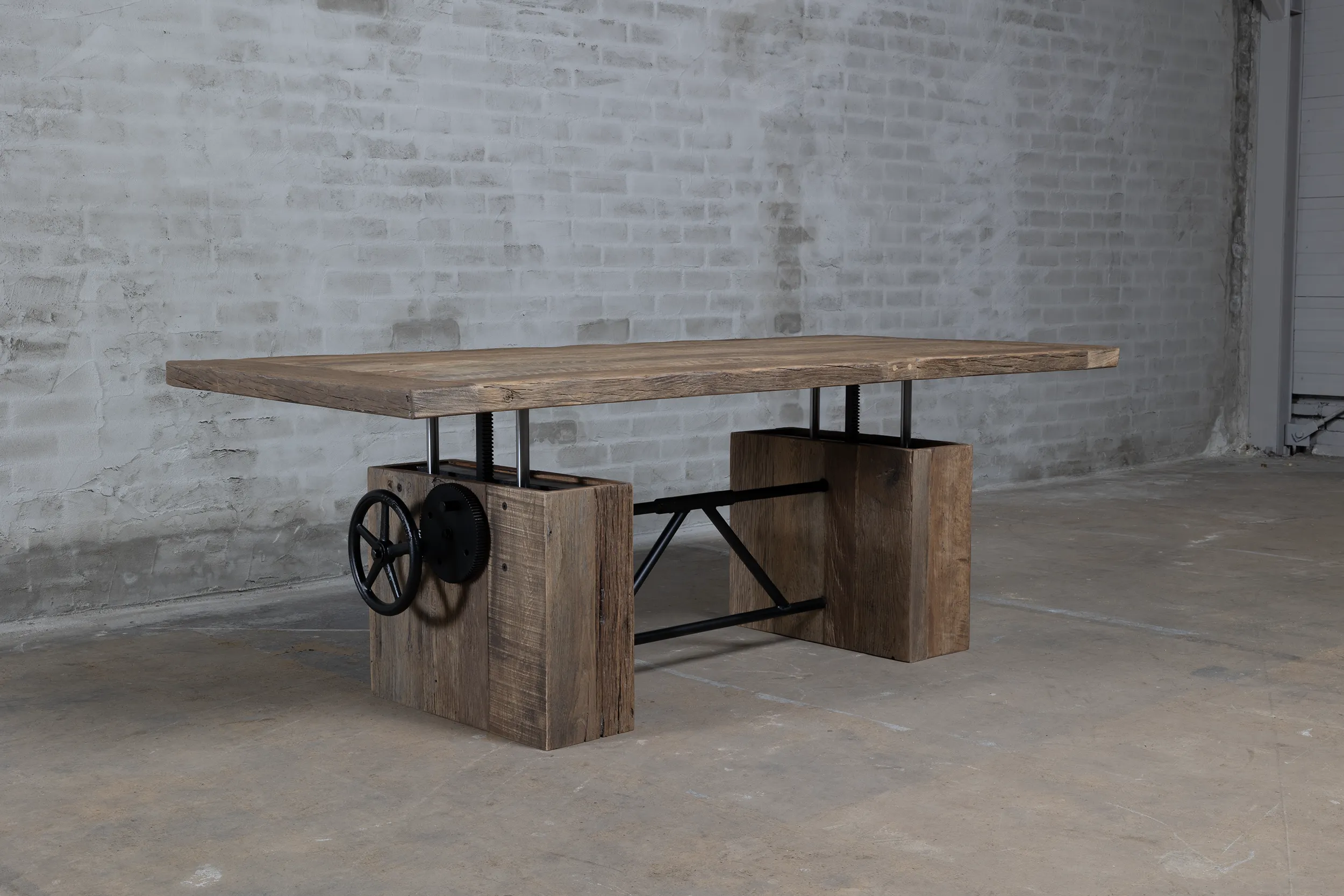 Salontafel hoogte verstelbaar naar eettafel op wieltjes Z019-W-4 In hoogte verstelbare salontafel met wieltjes op maat gemaakt