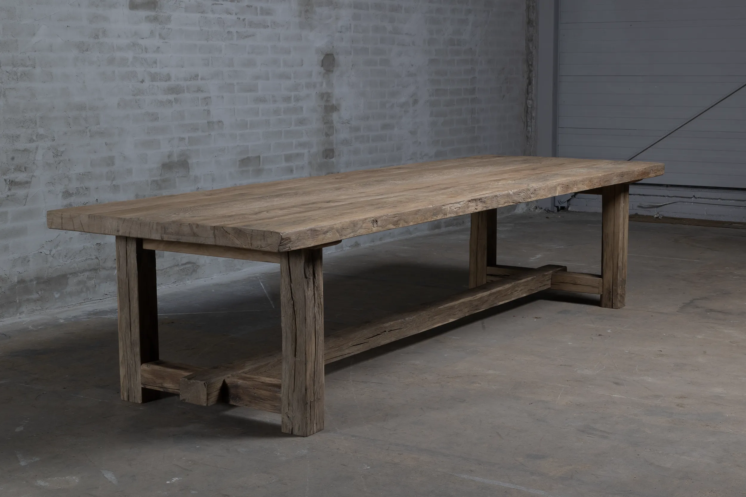 Top view of Z027-M Ulm monastery table made of solid oak