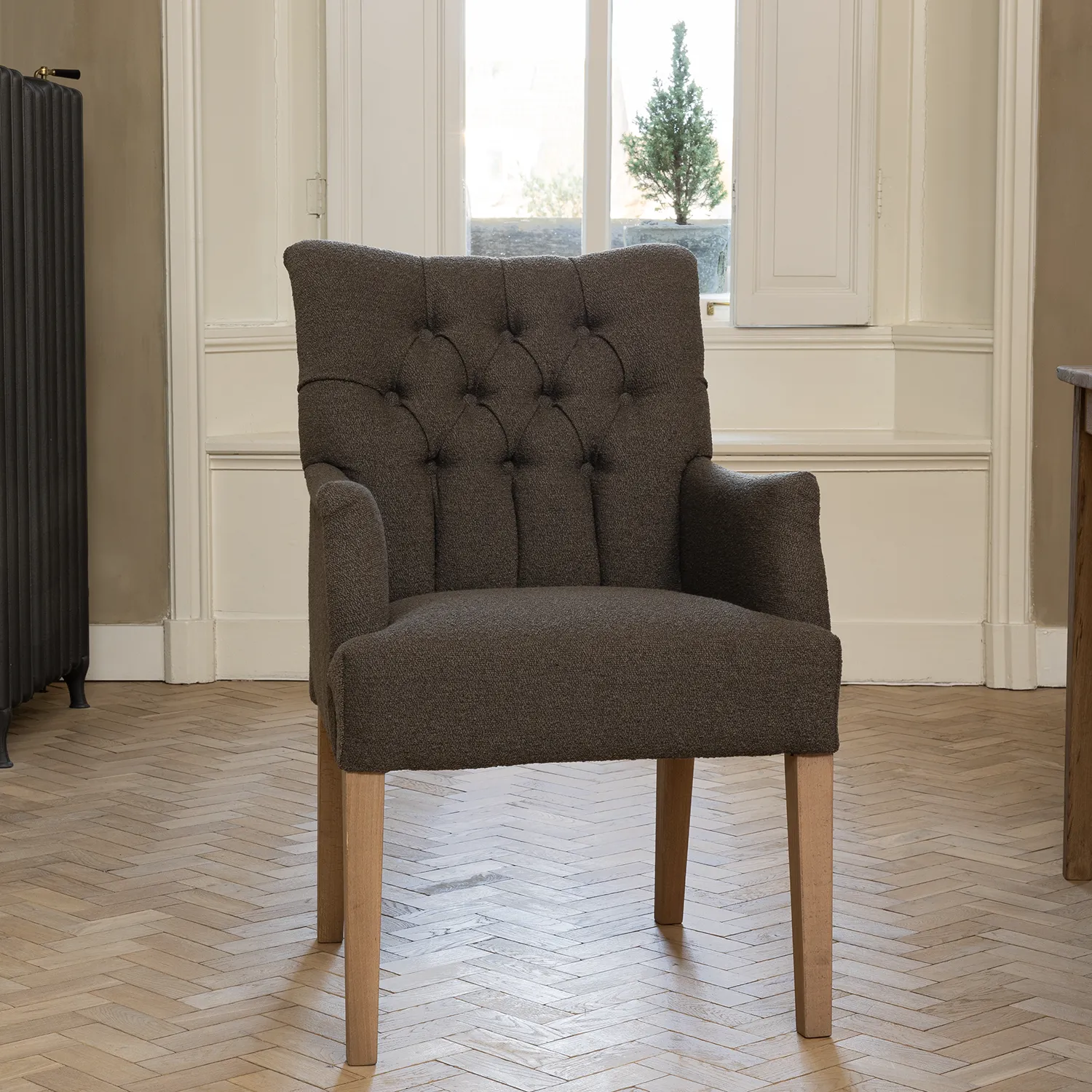 Bruce luxury dining chair with armrests custom-made