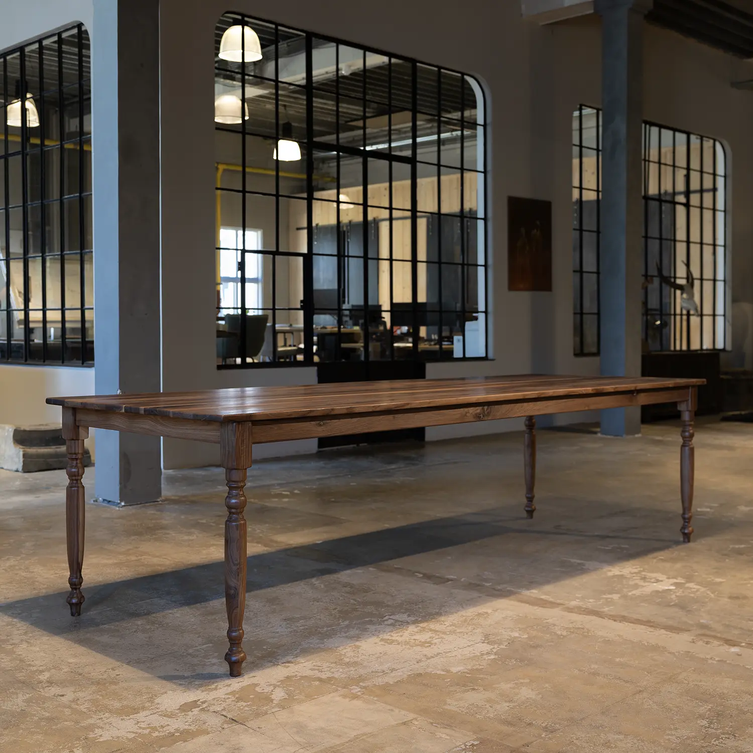 Franse noten eettafel G022-N Notenhouten eettafel in Franse stijl